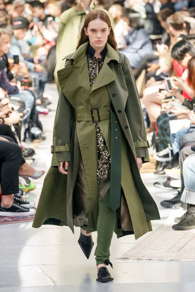 Look 17